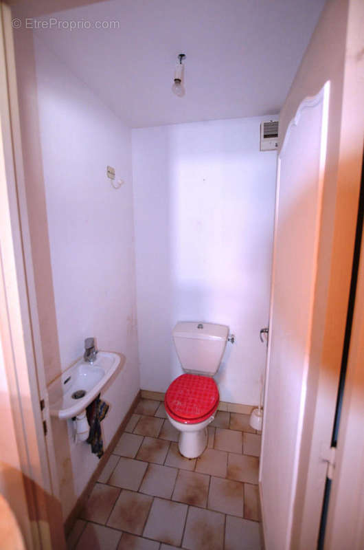 14 - WC - Maison à CASTERA-VERDUZAN