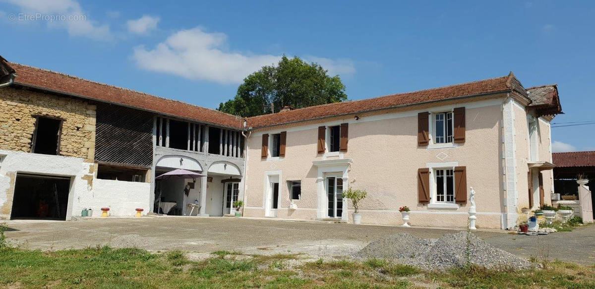 F3 ss - Maison à MANAS-BASTANOUS