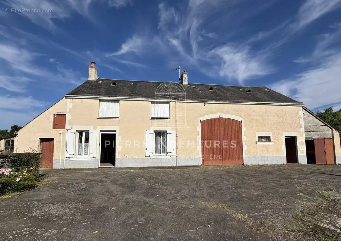 Maison à LOUROUER-SAINT-LAURENT