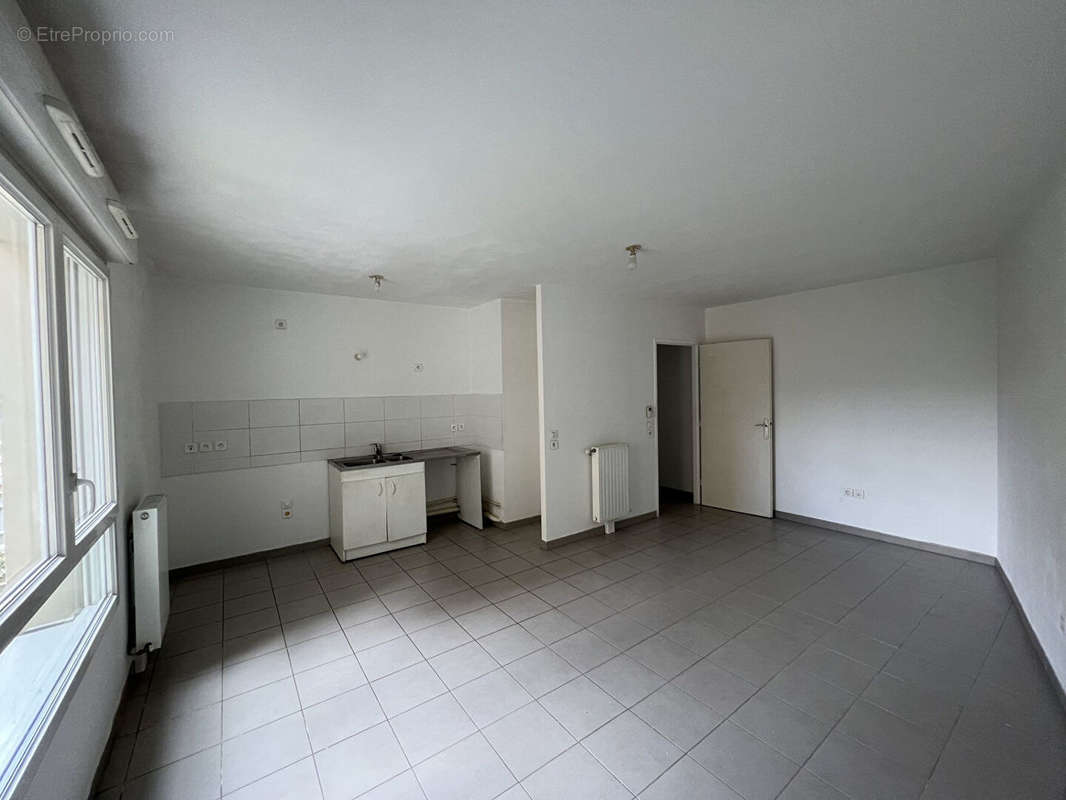 Appartement à AUBERVILLIERS