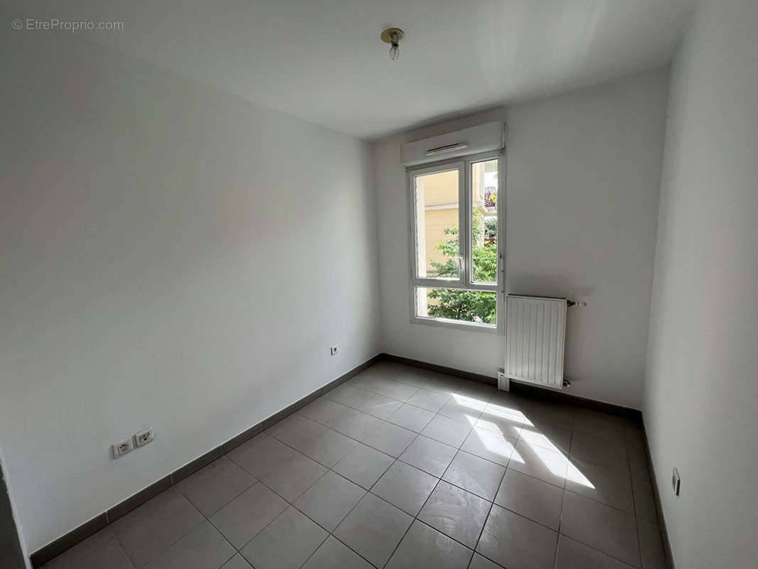 Appartement à AUBERVILLIERS