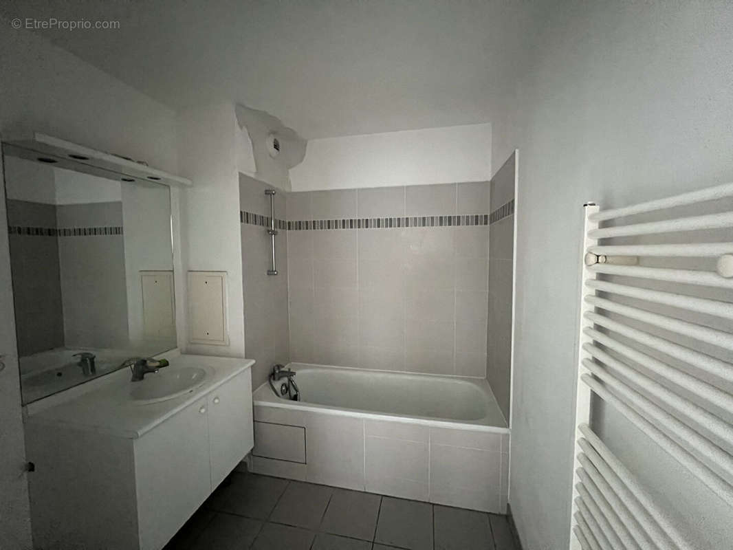 Appartement à AUBERVILLIERS