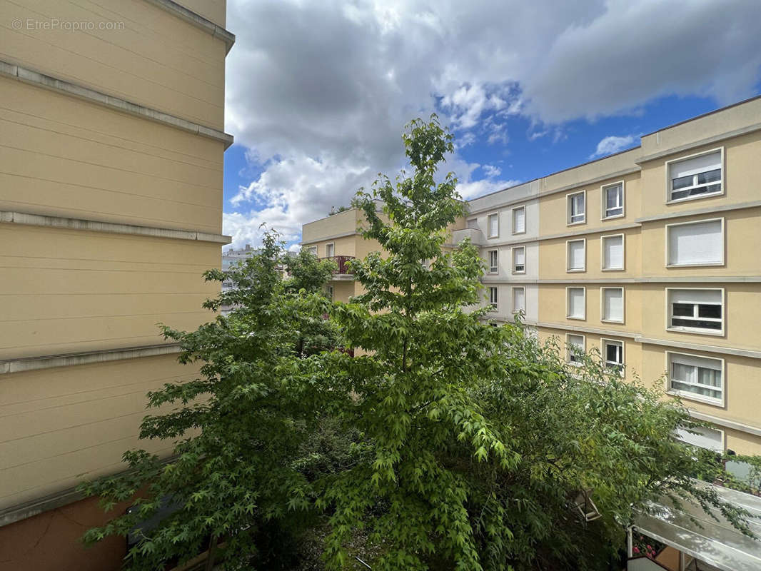 Appartement à AUBERVILLIERS