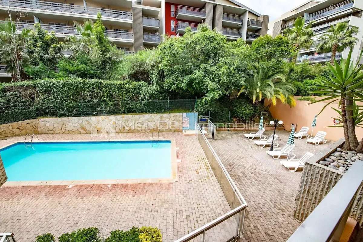 Appartement à ROQUEBRUNE-CAP-MARTIN