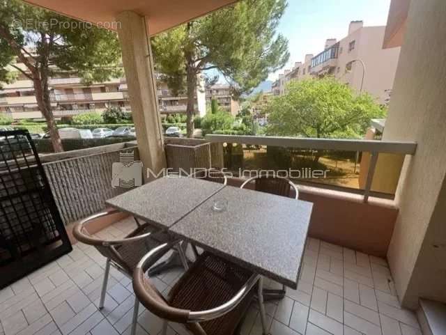 Appartement à ROQUEBRUNE-CAP-MARTIN