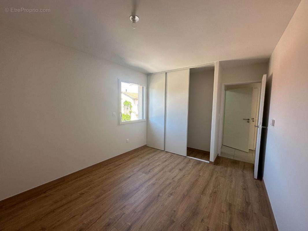 Appartement à MONTROND-LES-BAINS