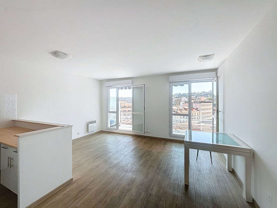 Appartement à ROQUEBRUNE-CAP-MARTIN