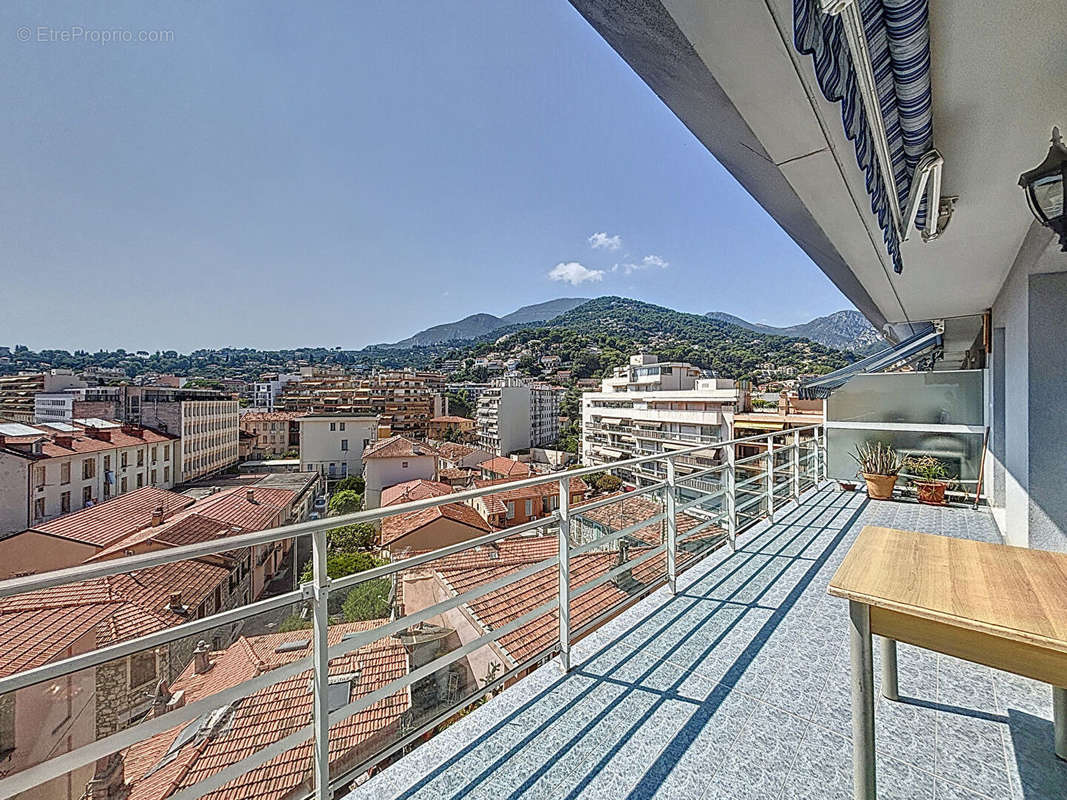 Appartement à ROQUEBRUNE-CAP-MARTIN