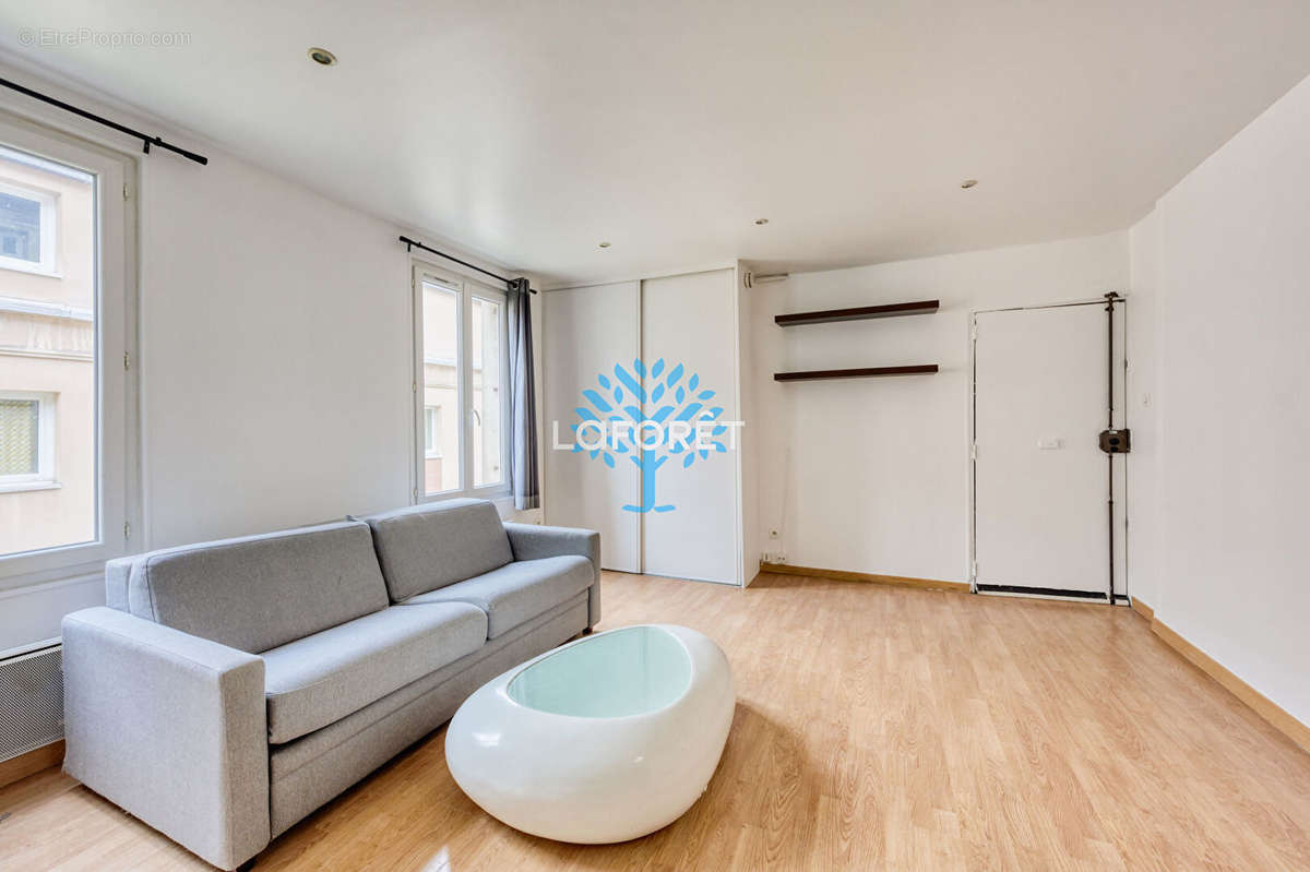 Appartement à PARIS-20E