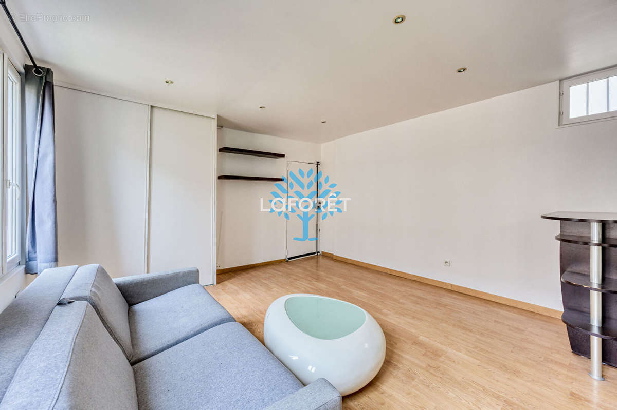 Appartement à PARIS-20E