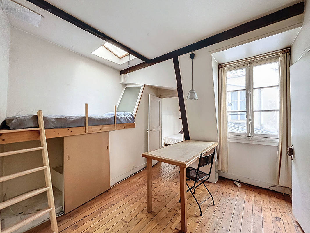 Appartement à PARIS-5E