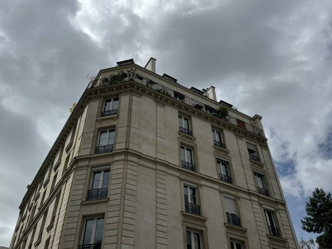 Appartement à PARIS-11E