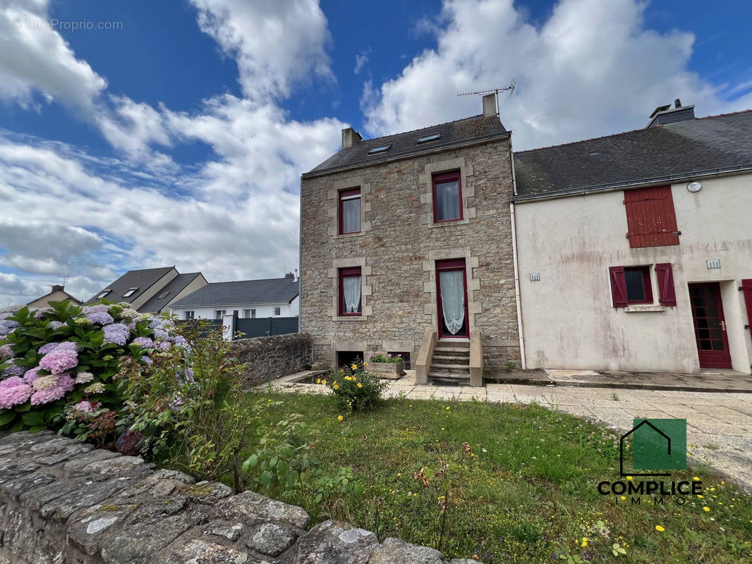 Maison à LE TEMPLE-DE-BRETAGNE