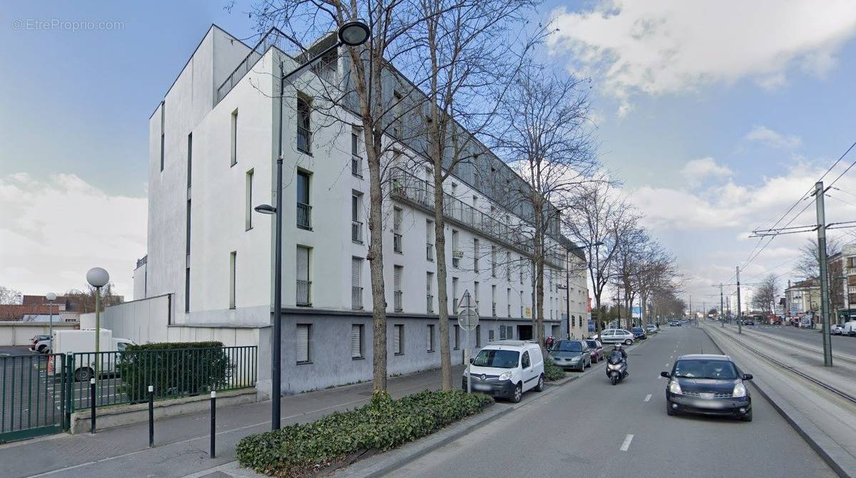 Immeuble - Appartement à PIERREFITTE-SUR-SEINE