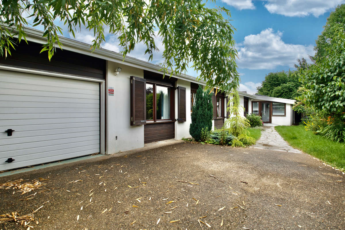 Maison à CLAYE-SOUILLY