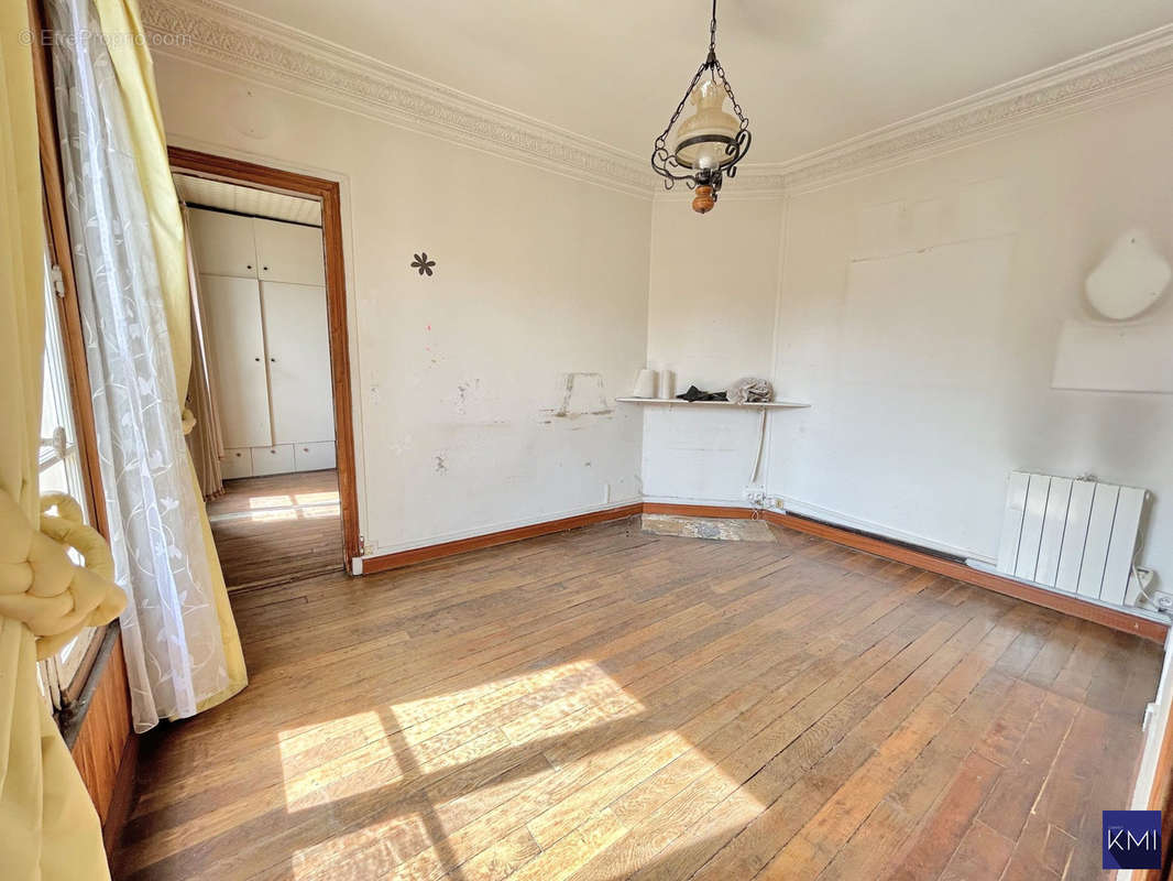 Appartement à PARIS-20E