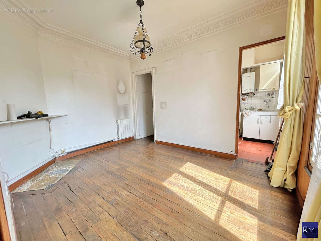 Appartement à PARIS-20E