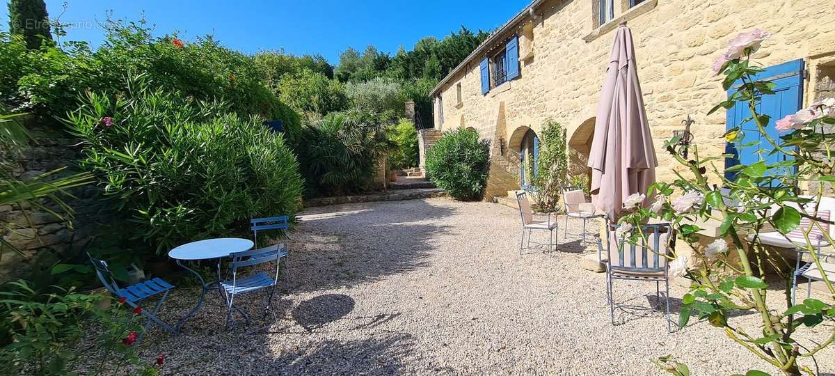 Maison à UZES