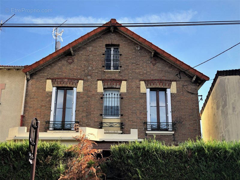 Appartement à LE BOURGET