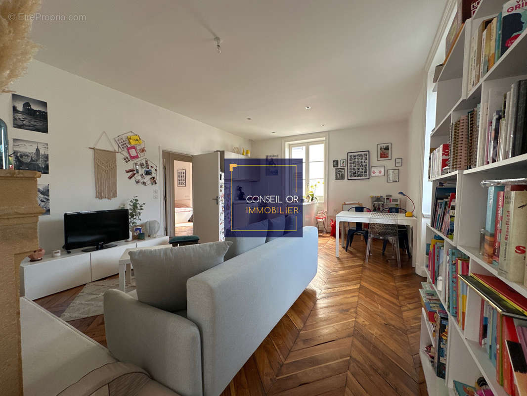 Appartement à SAINTE-FOY-LES-LYON