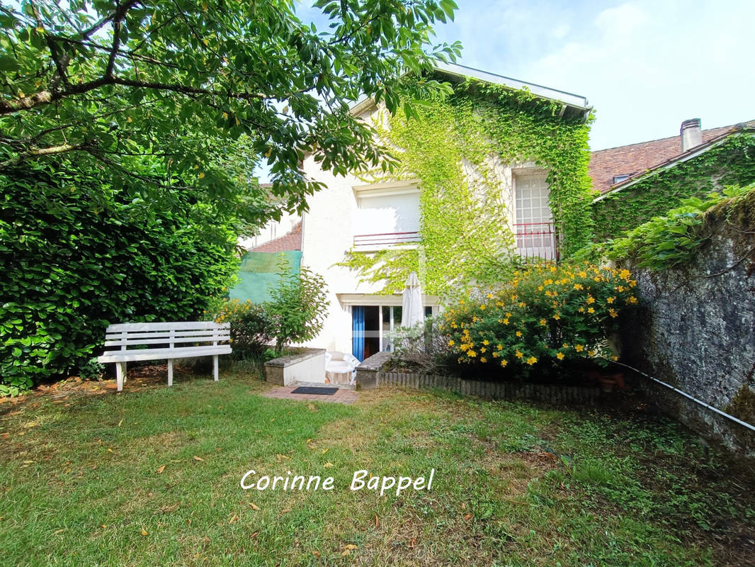 Maison à SAVIGNAC-LES-EGLISES