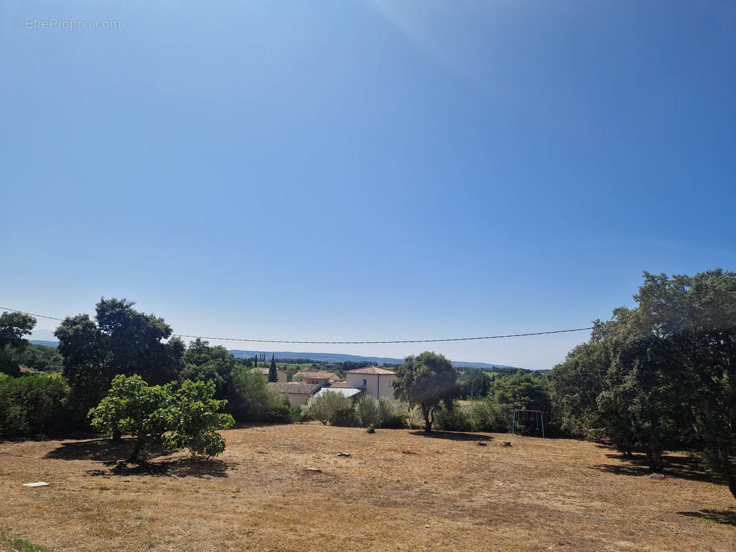 Terrain à GRIGNAN