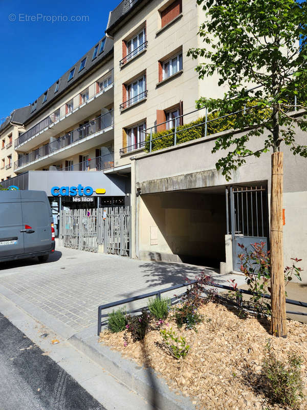 Parking à LES LILAS