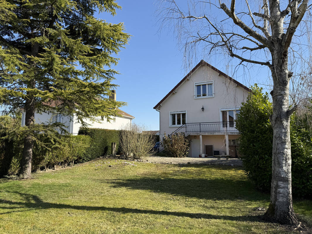 Maison à SAINT-ANDRE-LES-VERGERS