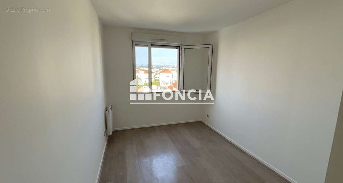 Appartement à LYON-8E