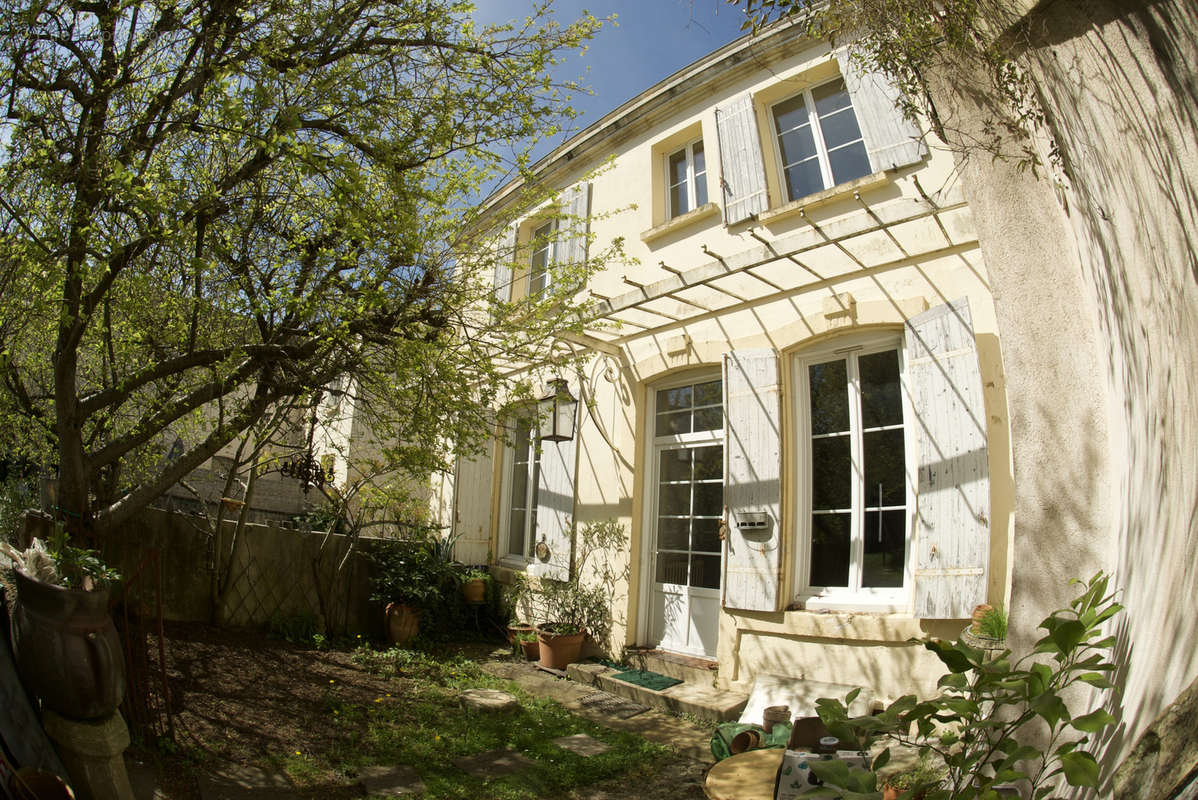 Appartement à SAINT-JEAN-D&#039;ANGELY