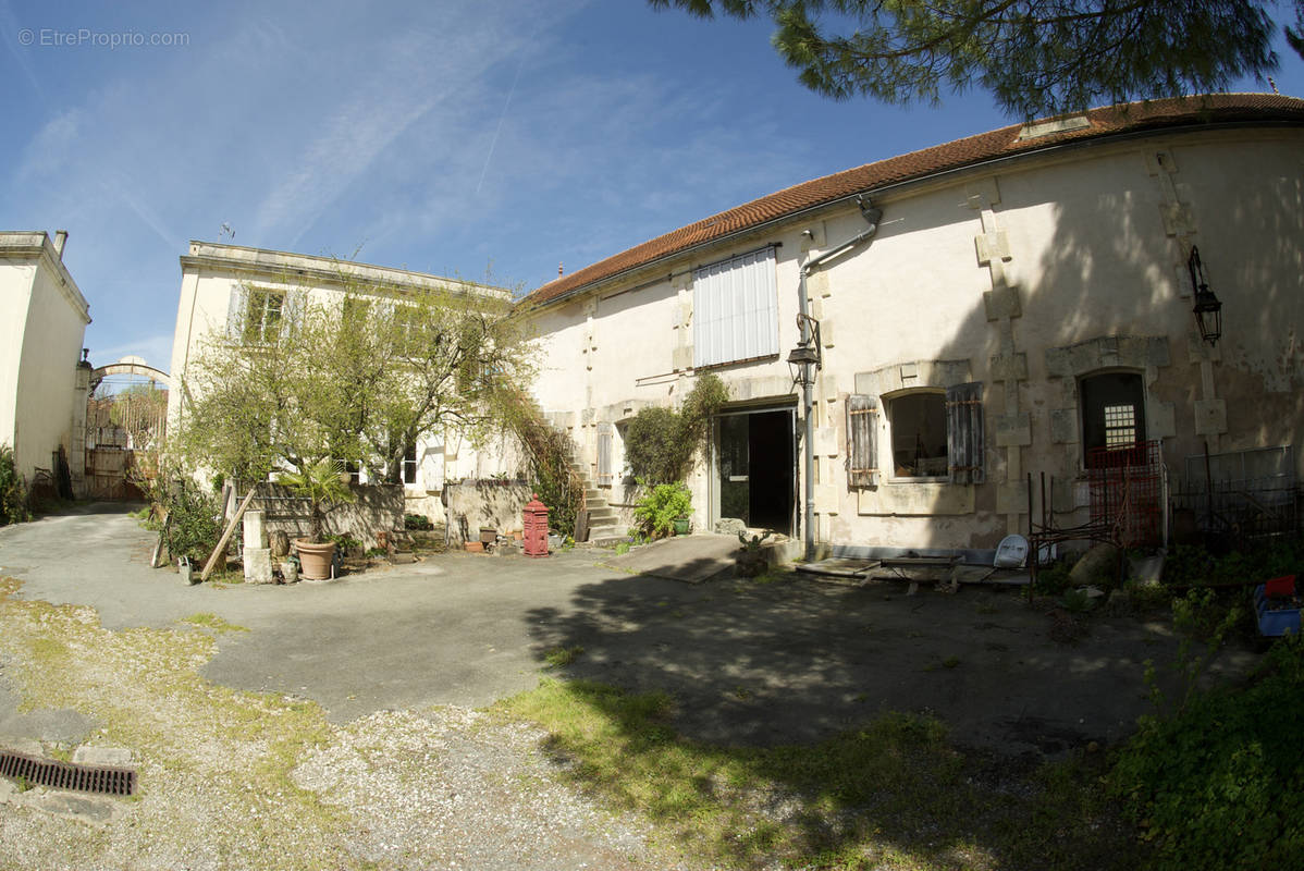 Appartement à SAINT-JEAN-D&#039;ANGELY