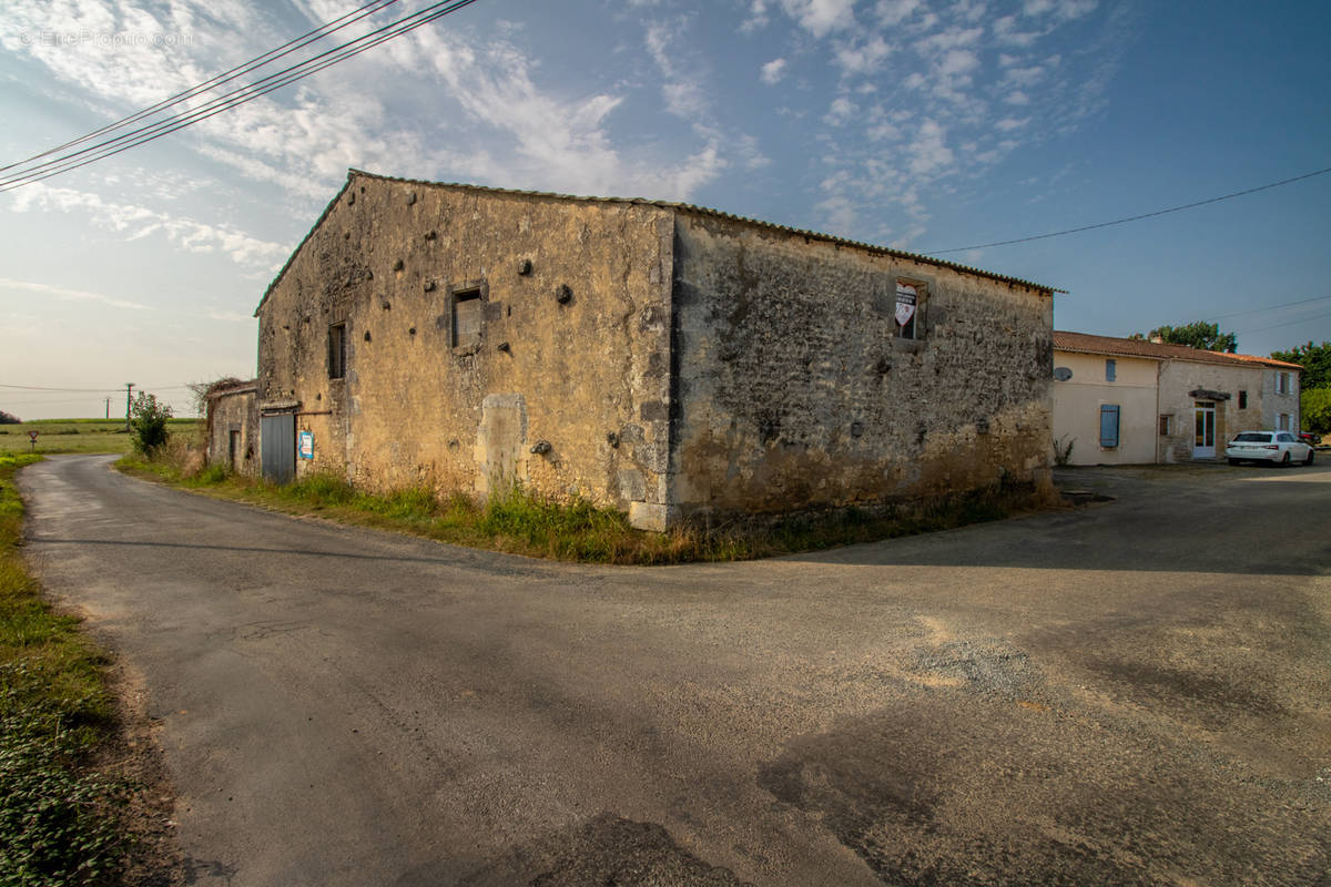 Appartement à TONNAY-BOUTONNE