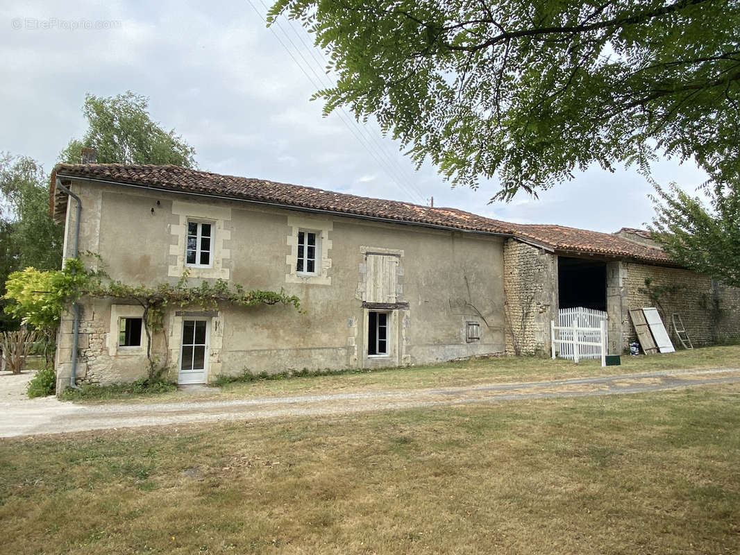 Maison à PERIGNAC