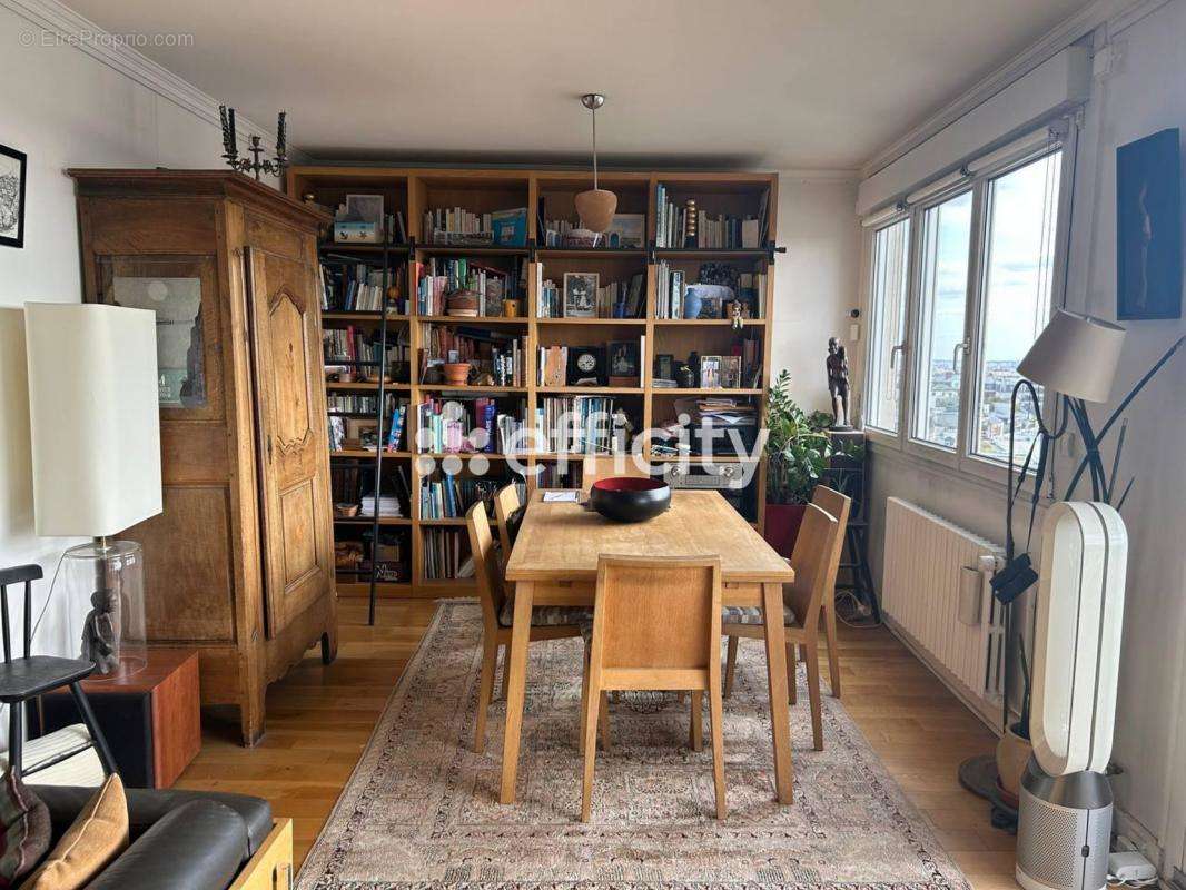 Appartement à PARIS-20E