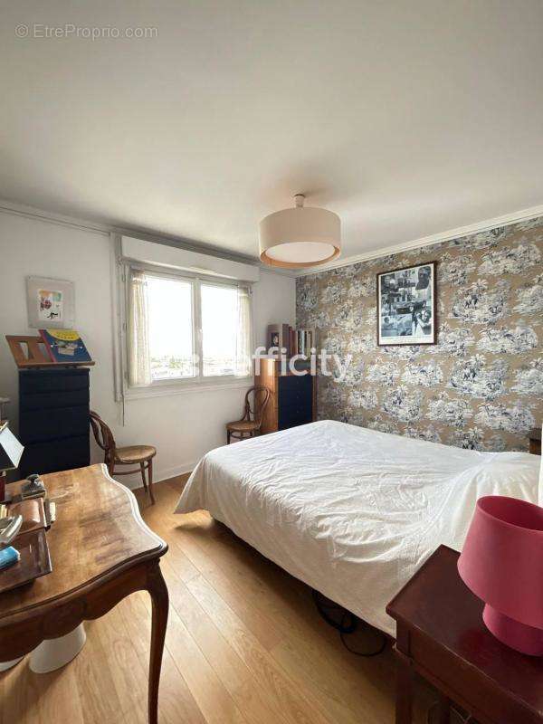 Appartement à PARIS-20E