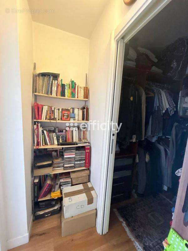 Appartement à PARIS-20E