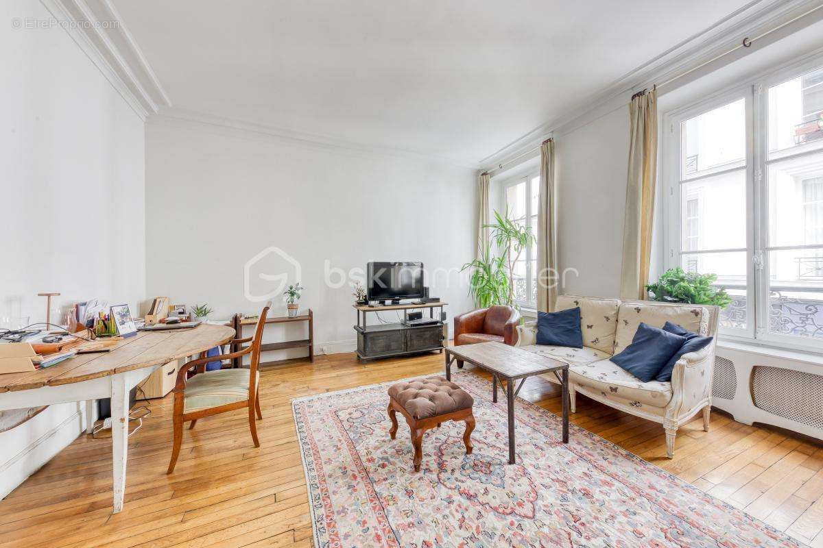 Appartement à PARIS-4E