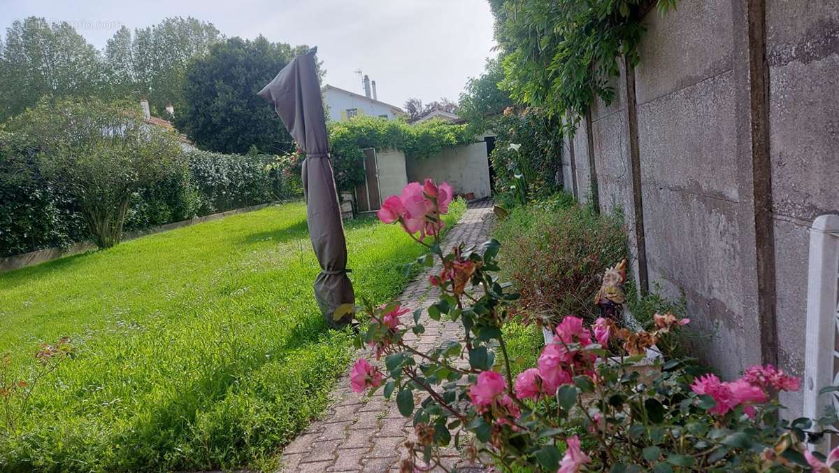 Maison à PAUILLAC