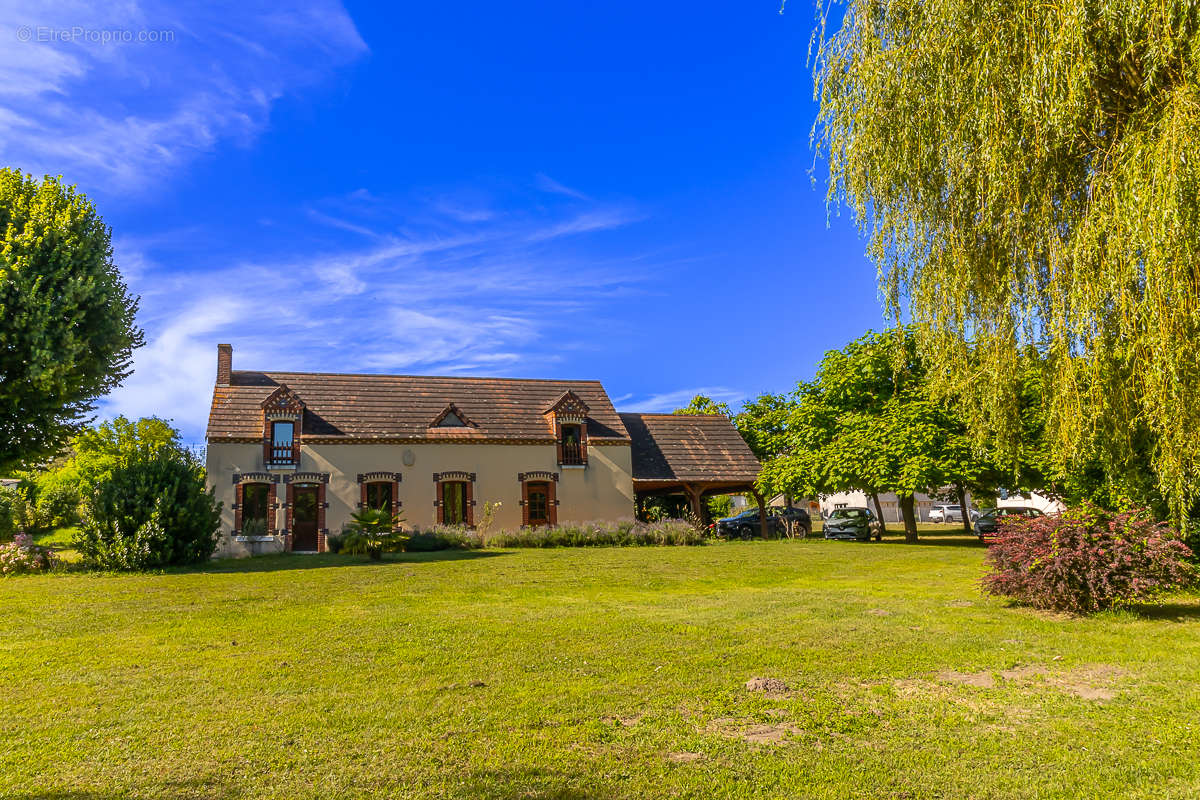 Maison à GIEVRES