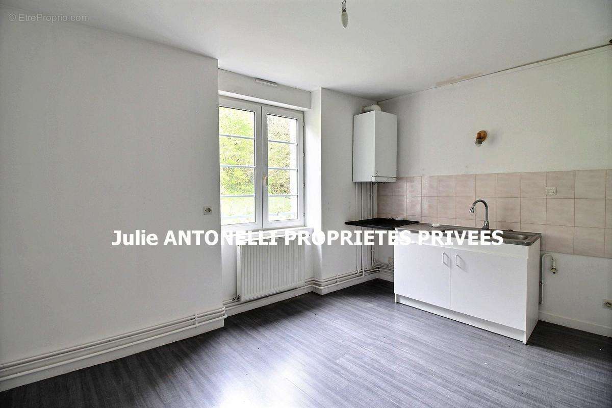 Appartement à LA SEAUVE-SUR-SEMENE