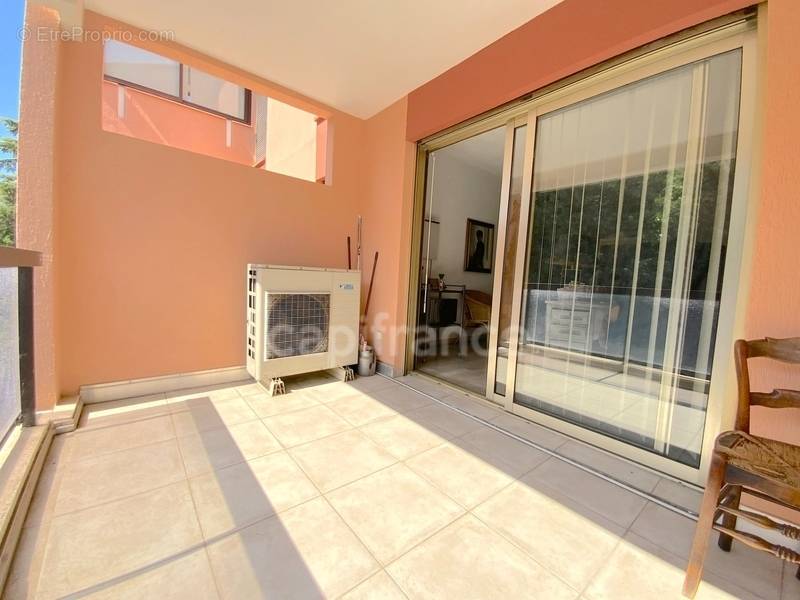 Appartement à MOUGINS