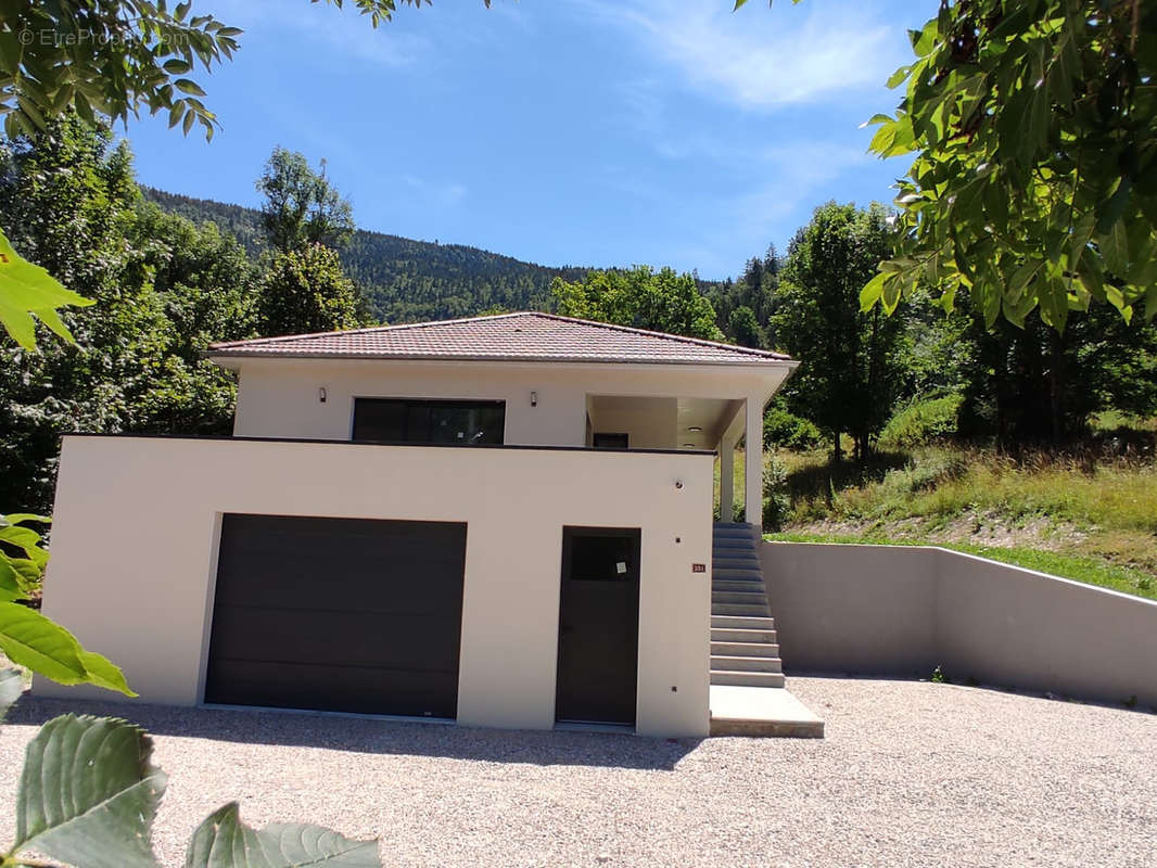 Maison à SAINT-MARTIN-EN-VERCORS