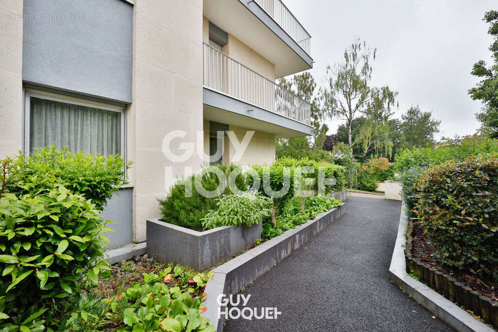 Appartement à ISSY-LES-MOULINEAUX