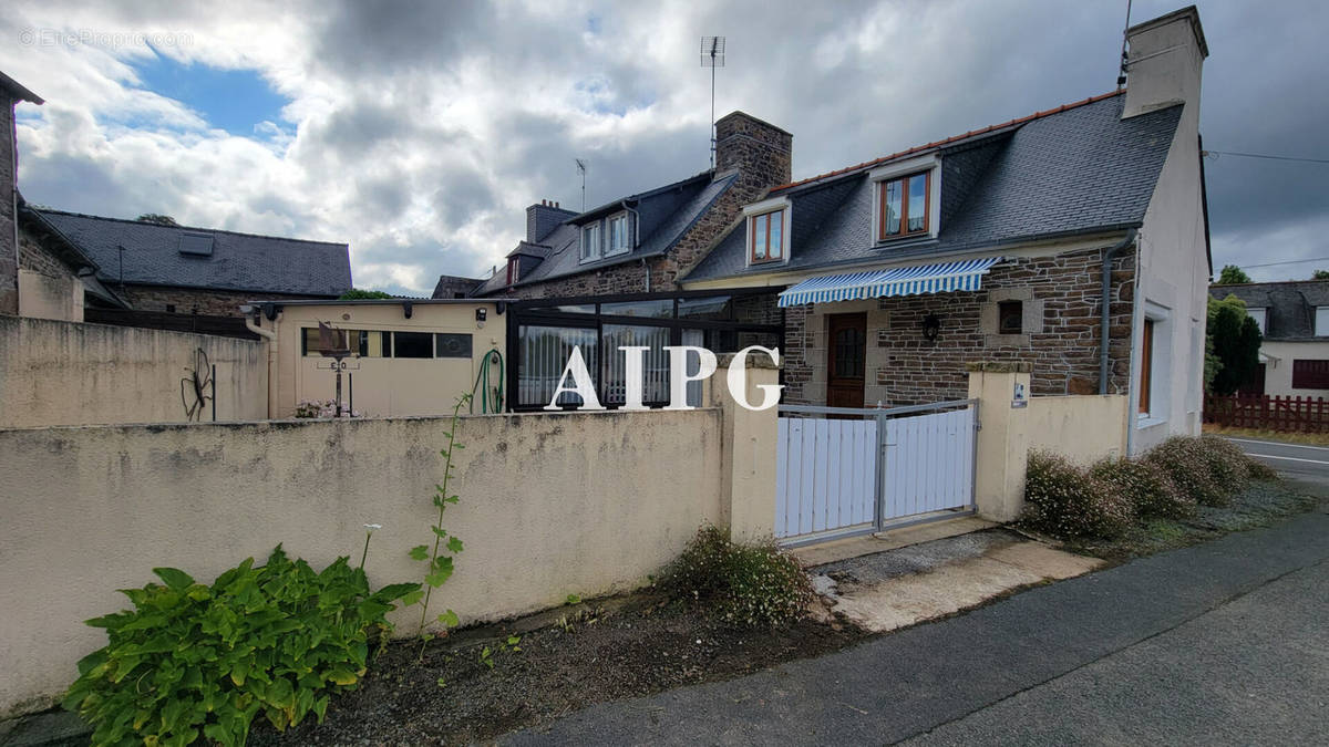 Maison à PLOUEZEC