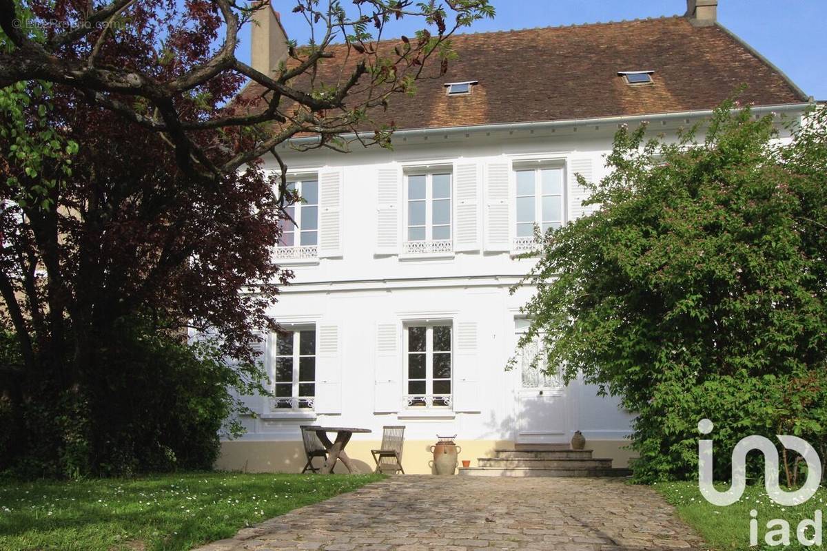 Photo 1 - Maison à SAINTRY-SUR-SEINE