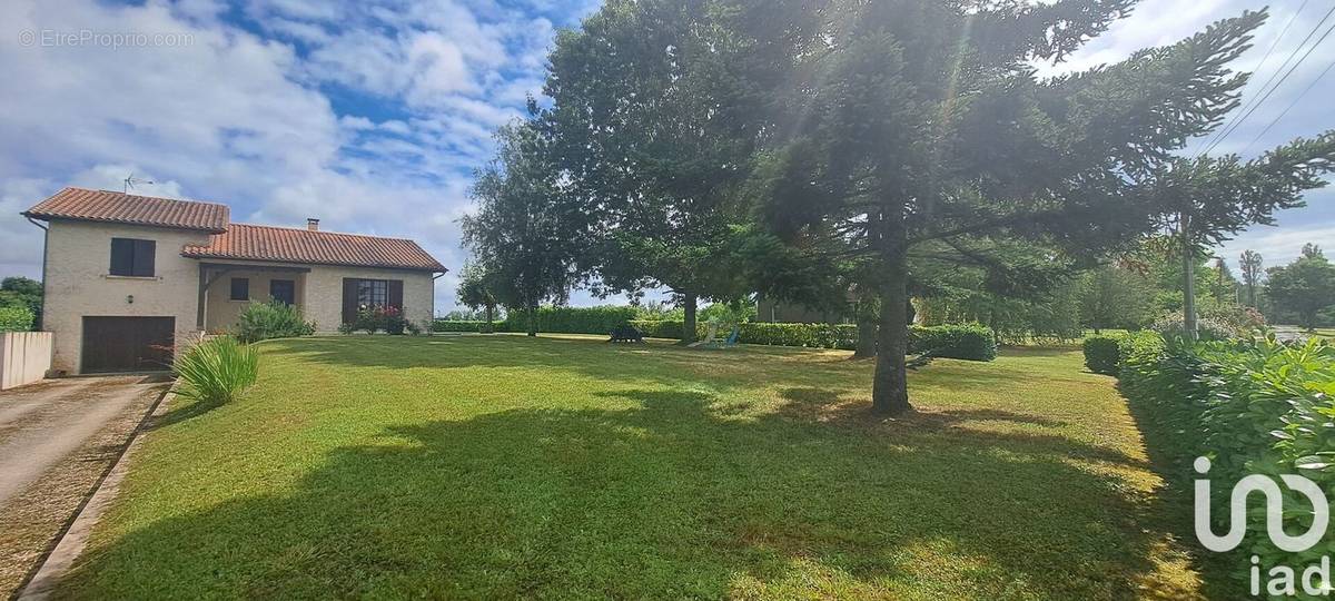 Photo 1 - Maison à SAINT-PIERRE-D&#039;EYRAUD