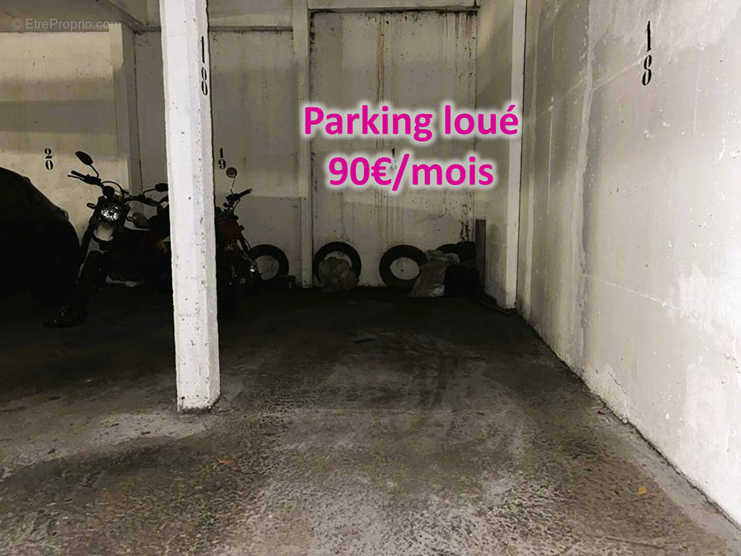 Parking à PARIS-20E