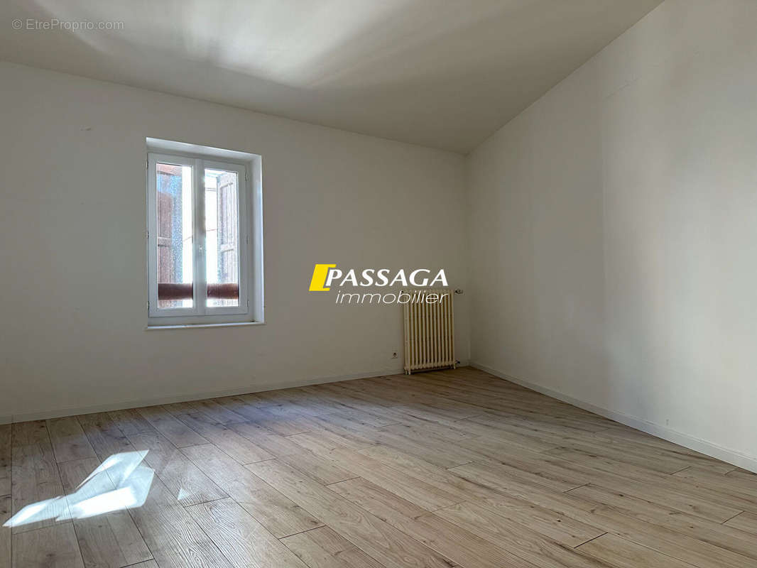 Appartement à LAISSAC