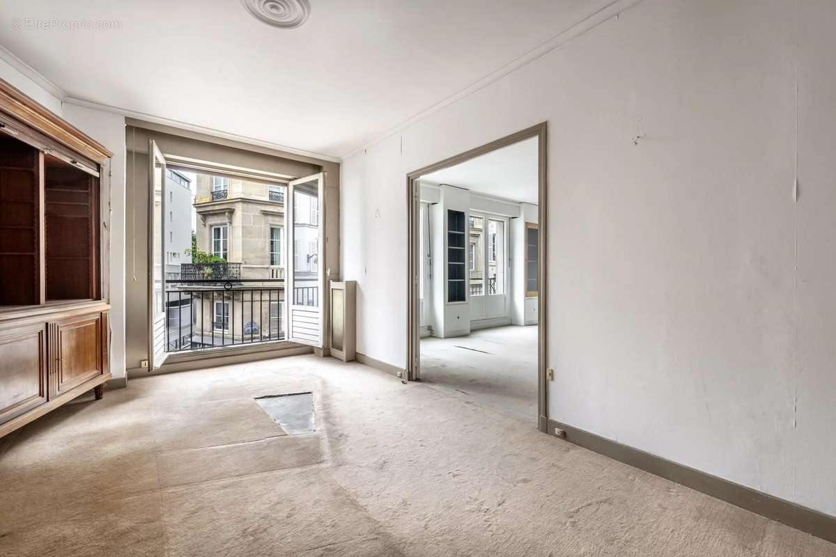 Appartement à PARIS-6E