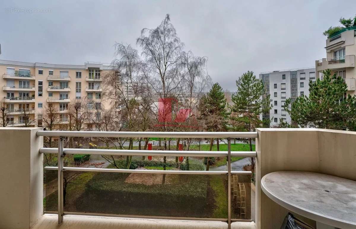 Appartement à ISSY-LES-MOULINEAUX